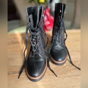 Naturalizer Calli Lace Up Ankle Boots 
Sz 7